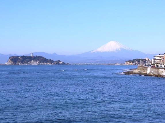 鎌倉海沿いの画像