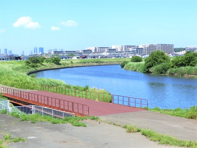 鶴見川ランニングコースの画像