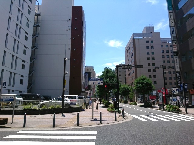 新横浜の街の画像２