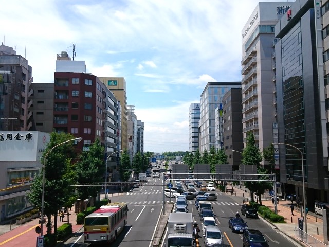 新横浜の街の画像３